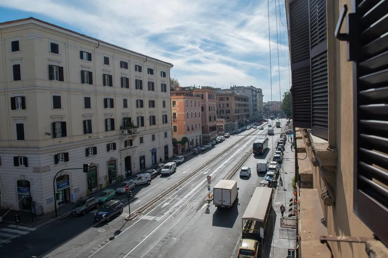 Dreams In Rome - Colosseum Apartment